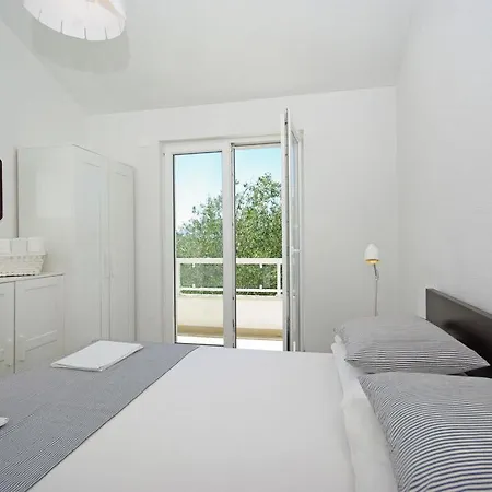 Dado Apartment