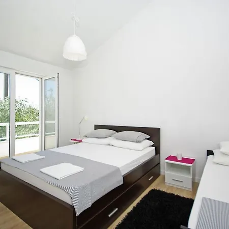 Apartment Dado Zaostrog